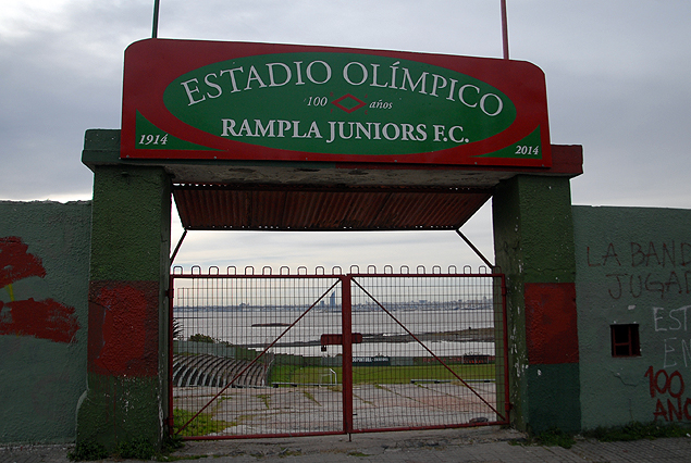 Los rojiverdes se presentaron en el Olímpico pero no entrenaron porque no había agua caliente.