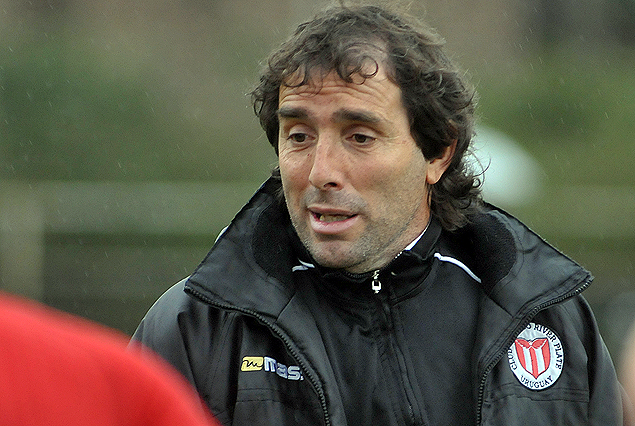 Guillermo Almada entrenador de River Plate