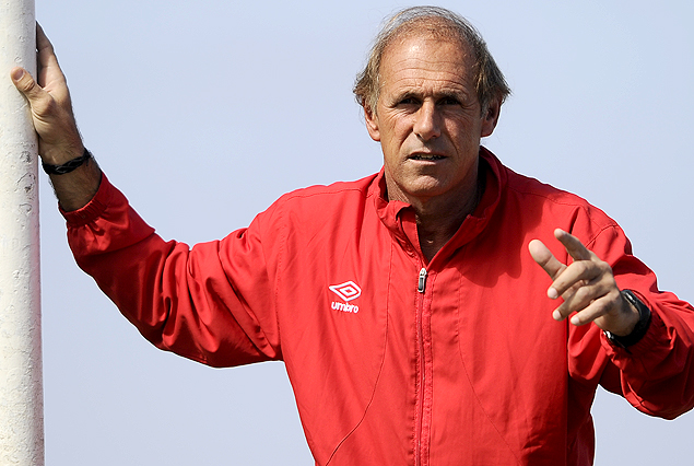 Jorge Seré es el entrenador de arqueros de El Tanque Sisley.