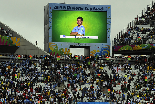 Luis Suàrez en la mira del mundo, todos pendientes del delantero hasta el domingo de la final.