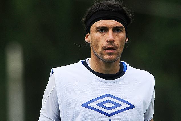 Alexander Medina podría comenzar a entrenar con Atenas de San Carlos. 