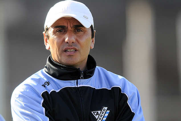 Pablo Rodríguez, entrenador de Cerro, espera el aviso del club para empezar los entrenamientos. 