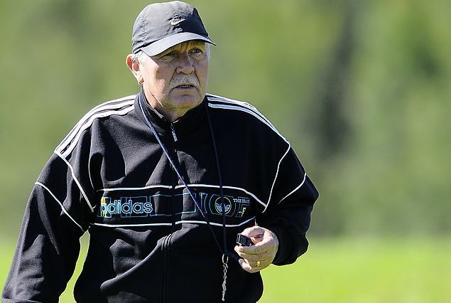 Raúl Moller, director técnico de El Tanque Sisley.