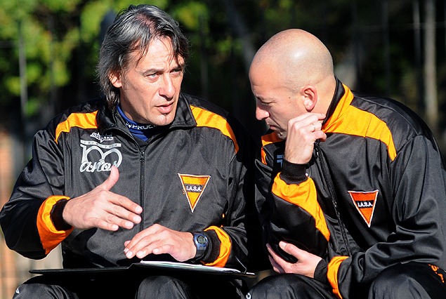 Jorge Vivaldo, junto a Jorge Casanova, en el trabajo de los buzones.