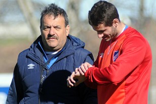 El Prof. Marcelo Giarruso y la hora del movimiento físico con Gastón Pereiro. 