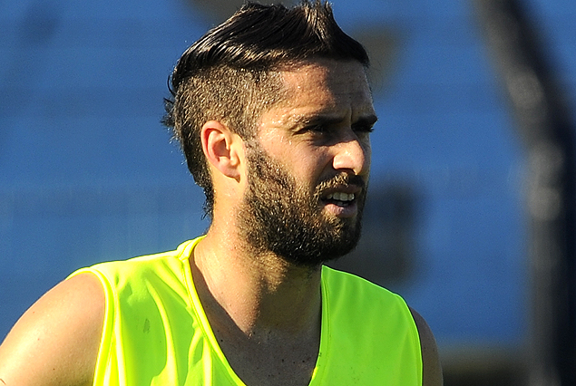 Simón Vanderhoegth en sanidad por molestia muscular.