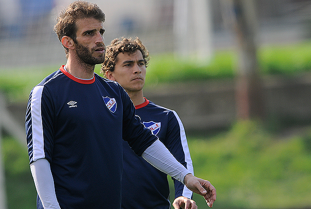Iván Alonso y Sebastián Fernández en el entrenamiento; artífices del gran ataque de Nacional. 