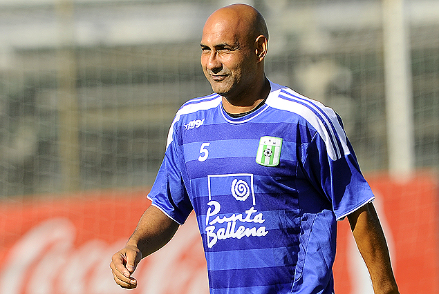 Carlos Dïaz está habilitado en el equipo de Sayago.