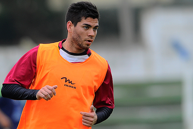 Hugo Cuatrin, argentino, ex Excursionistas dejó muy buena imágen y será contratado.