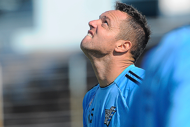 Rodrigo De Oliveira con una pequeña molestia muscular. 