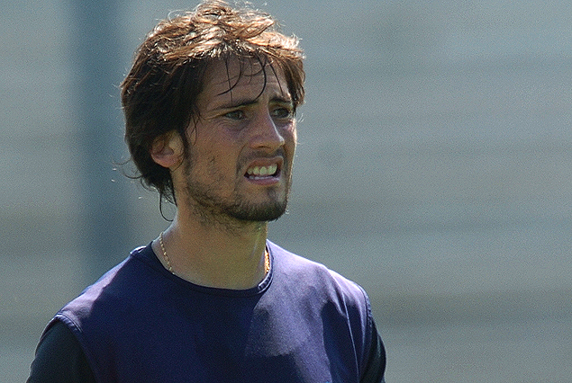 Robert Flores, muy golpeado frente a la Católica, no será tenido en cuenta por Guillermo Almada, teniendo en cuenta la revancha con los trasandinos por la Sudamericana.