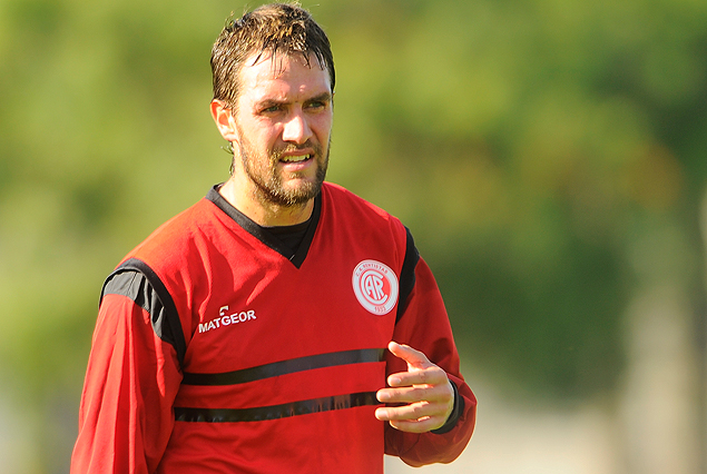 Ignacio Ithurralde ya hace fútbol