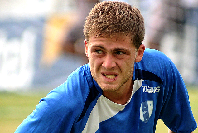 Javier Civitate, se fracturó el coxis.