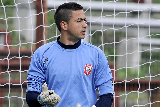 Jonathan Denis, en el arco de Tacuarembó.