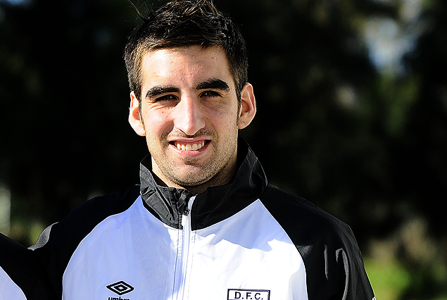 Matías Castro, el goleador de Cambaceres con 17 anotaciones, hará fútbol ante Juventud entre viernes y sábado.