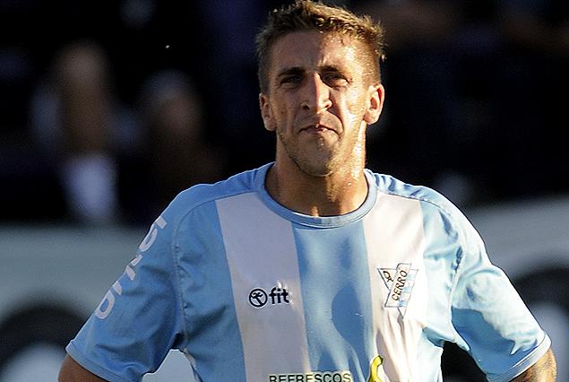 Andrés Ravecca se reencuentra con la camiseta de Cerro. 