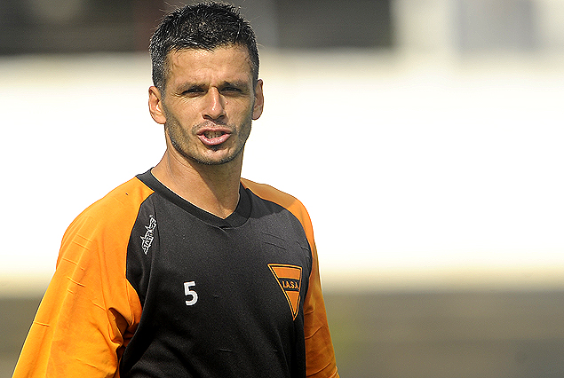 Richard Pellejero experiencia en el mediocampo buzón.