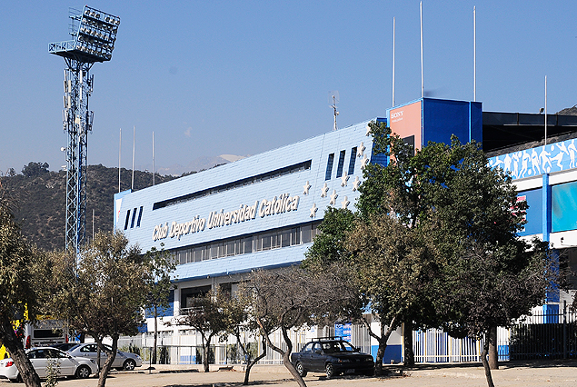 Estadio San Carlos de Apoquindo, lugar donde River Plate jugará ante la Universidad Católica.