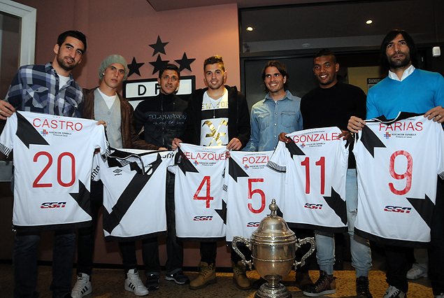 Las caras nuevas de Danubio: Matías Castro, Nicolás Milesi, Fabián Canobbio por su recuperación, Matías Velázquez, Renzo Pozzi, Santiago González y Ernesto Farías. 