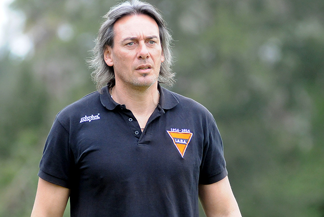 JJorge Vivaldo, el entrenador argentino que dirige a Sud América, con muy buenos resultados.