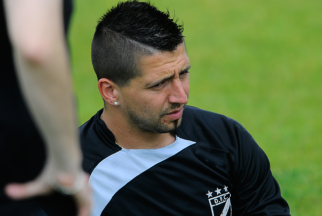 Carlos Canobbio con esguince de tobillo y trabajo diferenciado. 