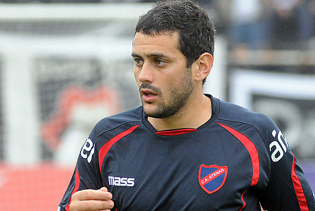 Cinco puntos de sutura a Carlos Keosseian, que se reintegra el martes a los trabajos del equipo.