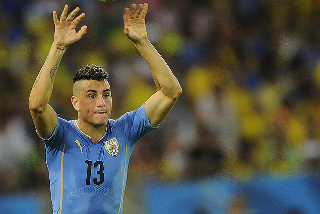 José María Giménez autor del tanto que dio la victoria de Uruguay 1:0 ante Corea.