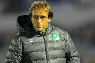 El uruguayo de Deportivo Cali, el profesor Fernando González.
