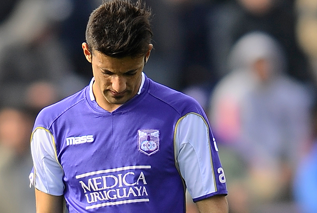 Robert Herrera salió por una molestia en aductor.