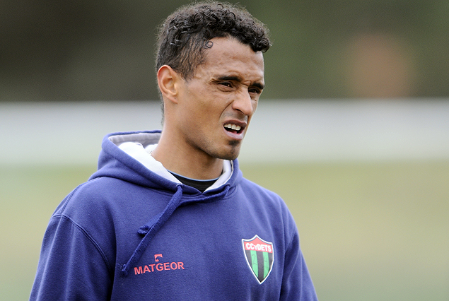 Joe Burgueño entrenó con exigencia menor en El Tanque Sisley. 