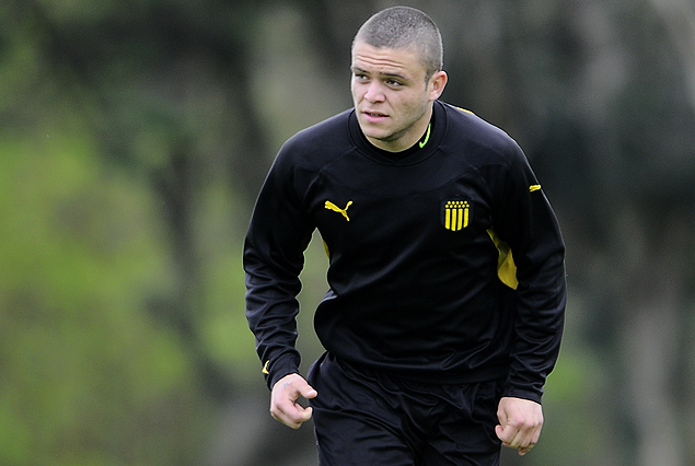 Jonathan Rodríguez entrena en Los Aromos y es evaluado para confirmar su regreso al equipo en la Copa Sudamericana.