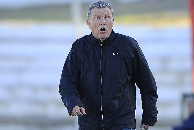 Raúl Moller, el técnico fusionado y su análisis del partido. 