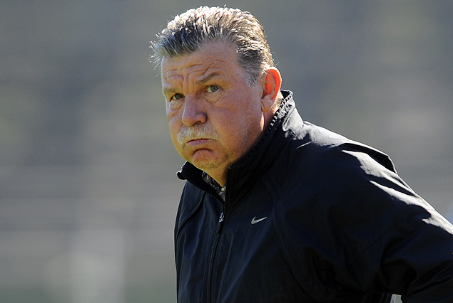 El Dr. Raúl Moller, técnico de los fusionados que con su égida, le ganaron nuevamente a Nacional.