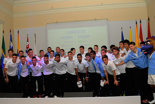 La Selección Sub 20 de Uruguay en el lanzamiento del Torneo Sudamericano que se jugará desde enero en nuestro país.