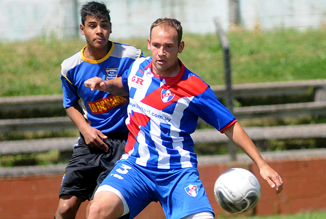 Incidencia del encuentro ente Artigas y Halcones en Segunda División Amateur.