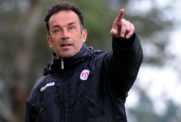 Gonzalo Barreiro viajó con tres jugadores de River Plate a Buenos Aires a las evaluaciones físicas en el Complejo de Agremiados Argentinos.