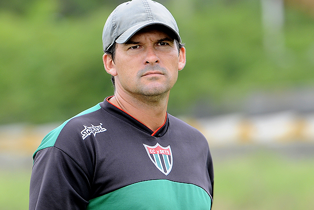 El Prof. javier Noble, preparador físico de El Tanque Sisley.