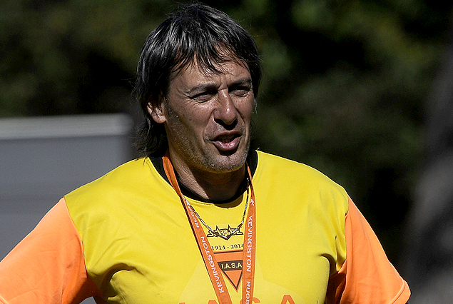 Jorge Vivaldo, entrenador de Sud América, camino a Defensor Sporting.