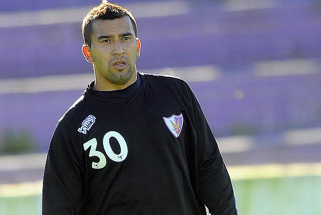 Jorge Zanbrana, que no pudo jugar ante River Plate y Danubio, por cláusulas, está vez sí, está listo para pegar la vuelta.