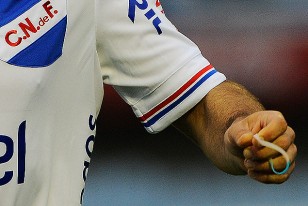 La pulsera en mano del "Chino" Recoba.