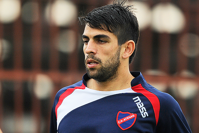 Guillermo Trinidad con mala pata. En el entrenamiento de fútbol del jueves a la tarde en la Posta, se desgarró.