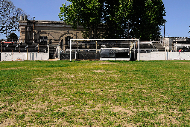 Otra vista del estado del campo de juego del Viera.