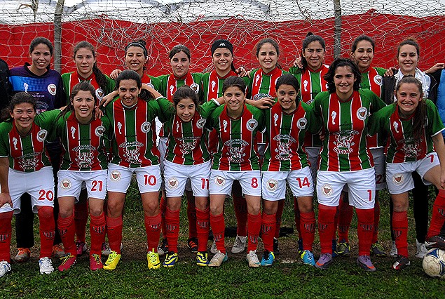Colón goleó 6:0 a Udelar este sábado en el fútbol femenino.