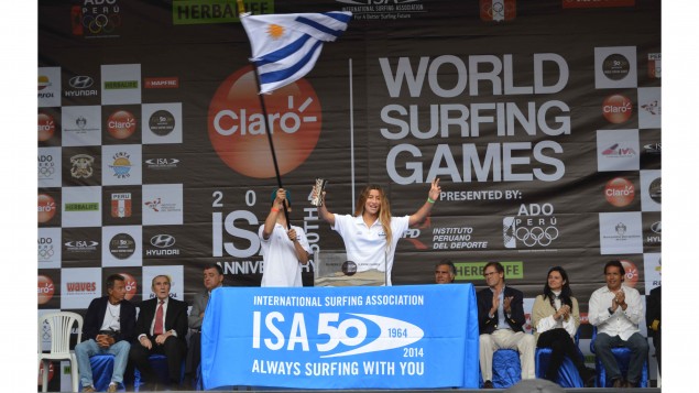 Delfina Morosini fue la encargada de llevar arena de playa Montoya, y mezclarla con arenas de todos los países participantes. Juan Pablo Fernández cargó la bandera nacional en la apertura del mundial en Lima.