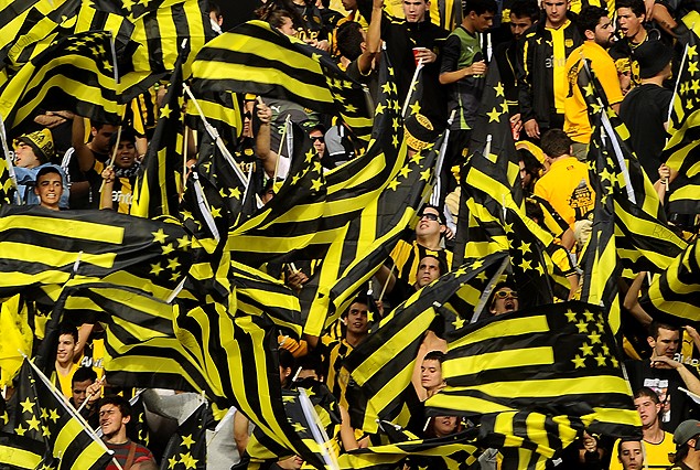 Los hinchas de Peñarol palpitan el gran partido del miércoles ante Estudiantes de La Plata por la Copa Sudamericana.