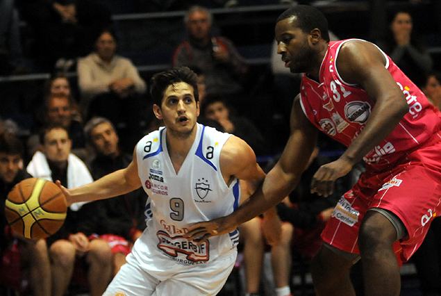 Aplastante victoria de Malvín 83:59 Olimpia