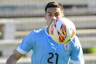 Al botija Cotugno se le hizo realidad aquello de que la experiencia es la suma de los errores cometidos. Seguramente, en el futuro, no le va a dejar tirar ningún centro a un puntero cuando la jugada se da mano a mano.