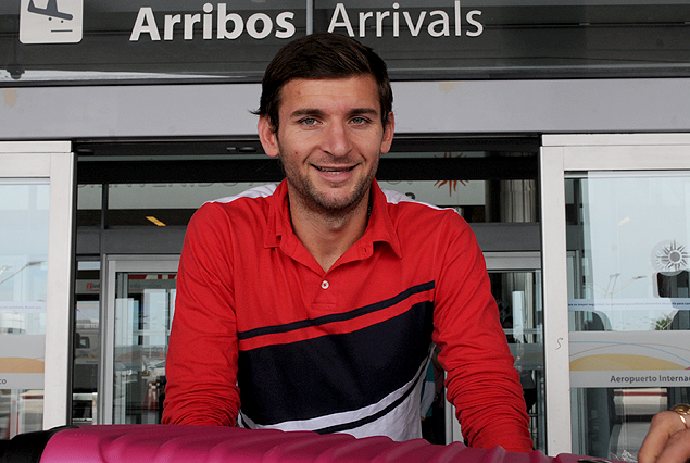 Gastón Silva en el arribo directo a la Celeste.