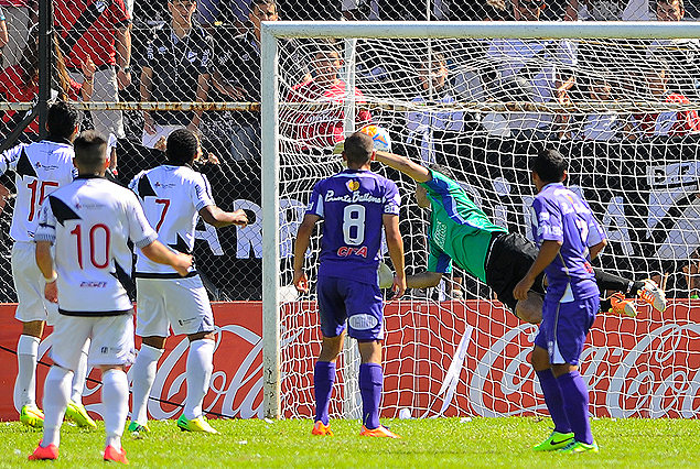 Así definió "Nacho" González para decretar el empate transitorio.