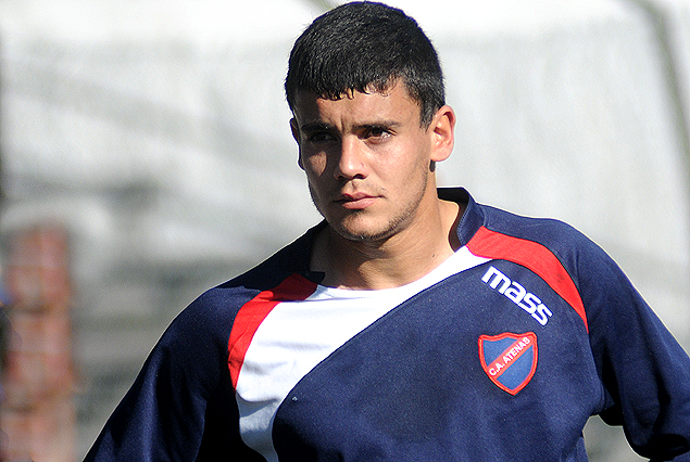 Martín Torres terminó el partido frente a Tacuarembó, con una gran inflamación en una de sus piernas.